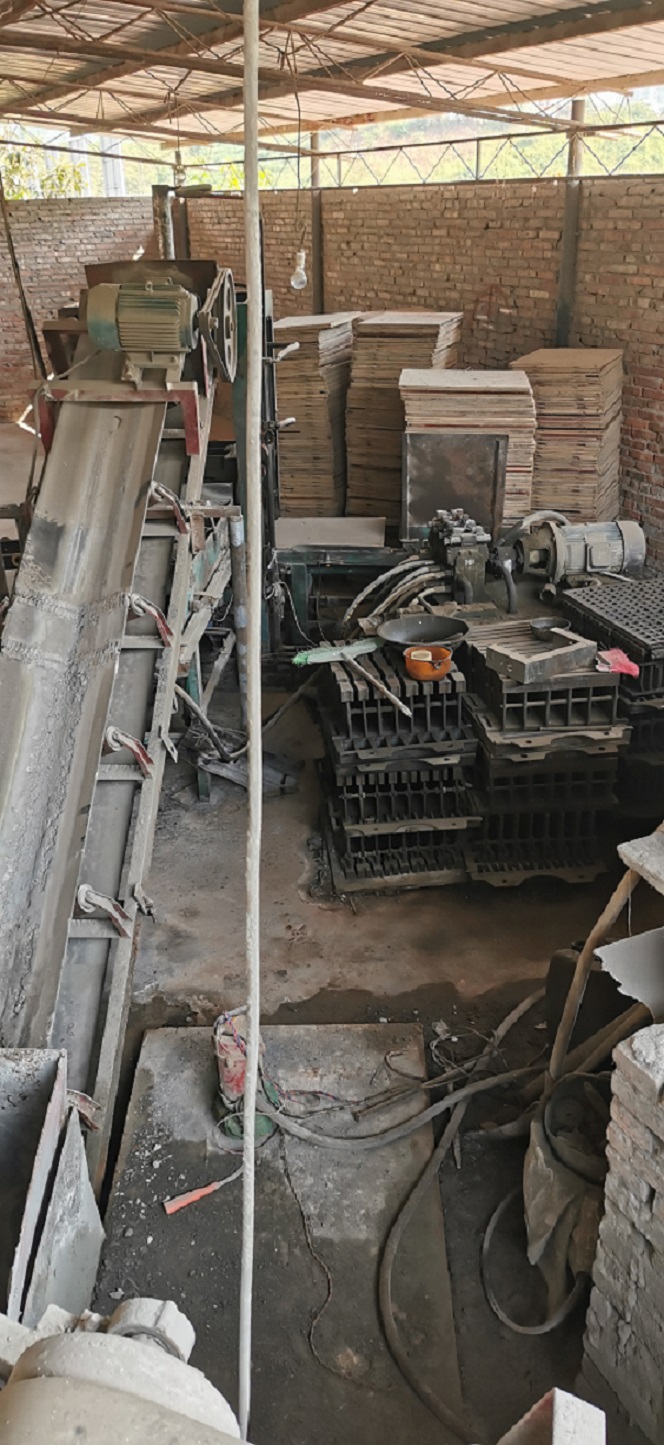 廢舊機(jī)器、設(shè)備、車輛拍賣